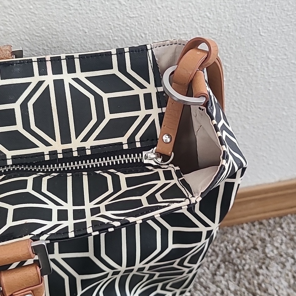 Petunia Pickle Bottom Black and White Geometric Baby Bag - Picture 5 of 11
